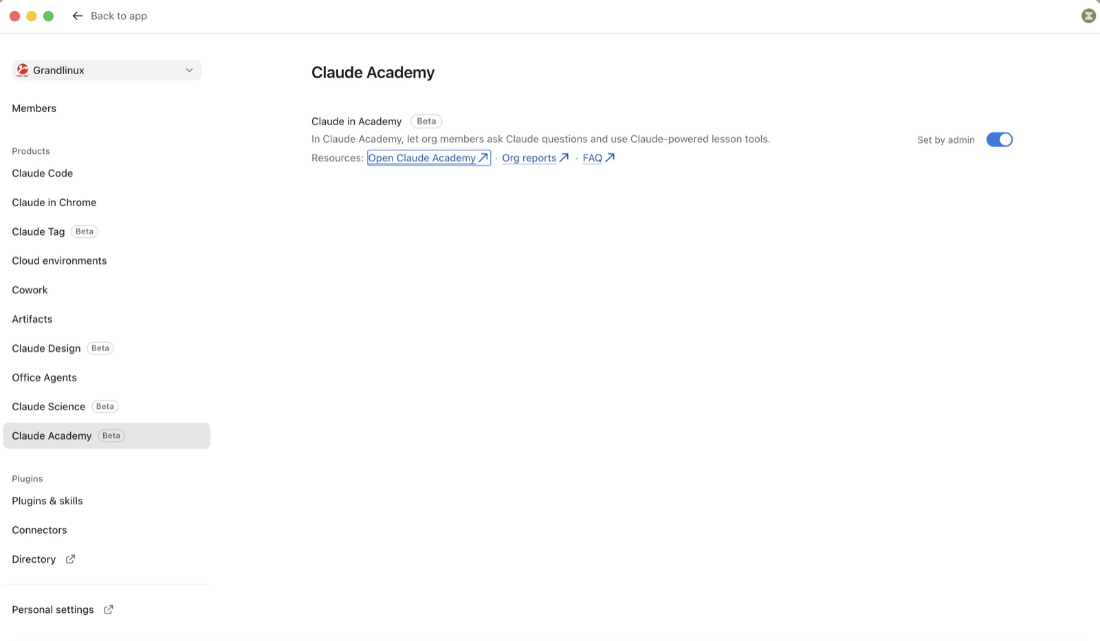 หน้า Admin settings → Products → Claude Academy ของ Claude แผน Team แสดงสวิตช์ Claude in Academy ติดป้าย Beta คำอธิบายว่าให้สมาชิกองค์กรถาม Claude และใช้เครื่องมือบทเรียนที่ใช้ Claude ตอบ สวิตช์กำกับ Set by admin เปิดอยู่ และลิงก์ Open Claude Academy, Org reports, FAQ
